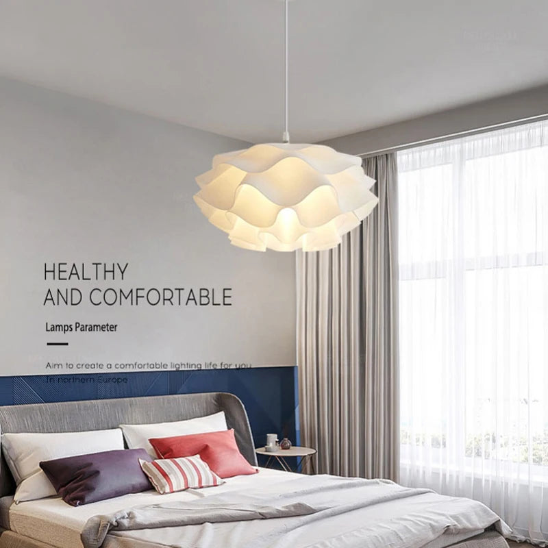 Halo Series - Elegant Nordic Pine Cone Chandelier - Valo Hetki