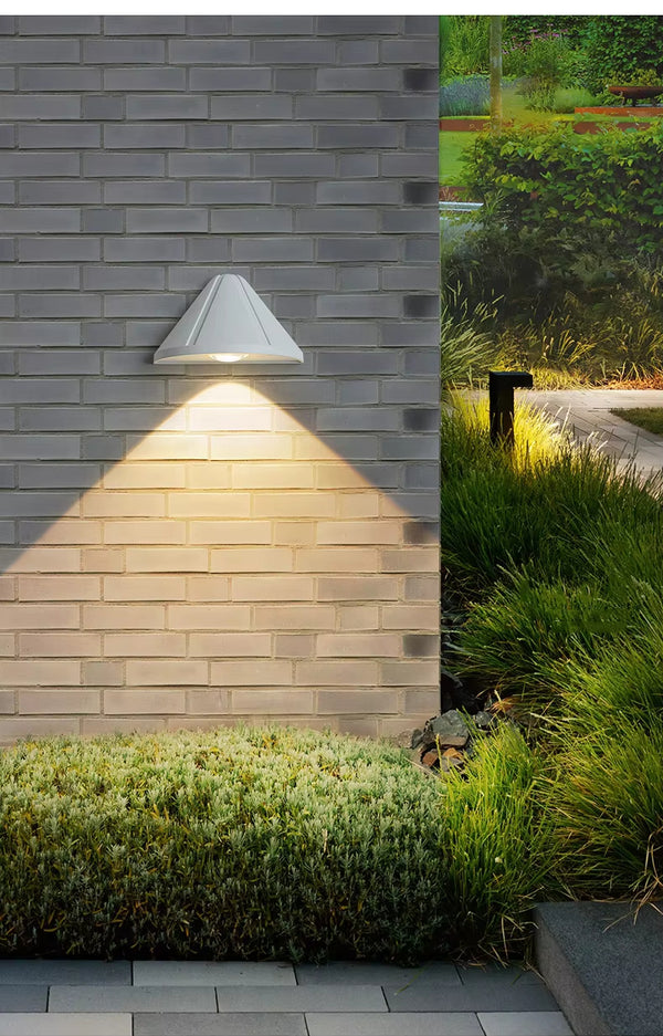 Terra Series - Cone-Shaped Outdoor LED Wall Lamp - Valo Hetki