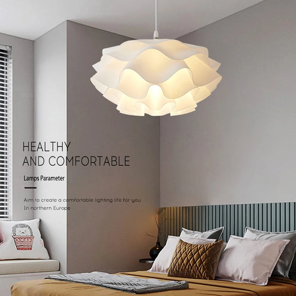 Halo Series - Elegant Nordic Pine Cone Chandelier - Valo Hetki