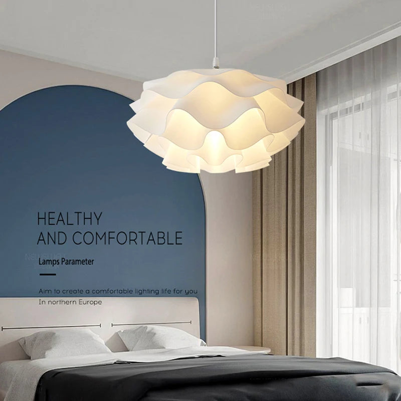 Halo Series - Elegant Nordic Pine Cone Chandelier - Valo Hetki